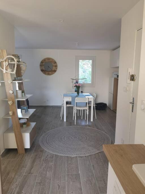 Appartement Proche Mer Avec Terrasse Et Jardin Privatif Hyères Eksteriør billede