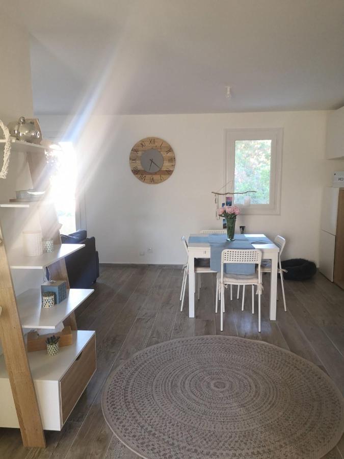 Appartement Proche Mer Avec Terrasse Et Jardin Privatif Hyères Eksteriør billede