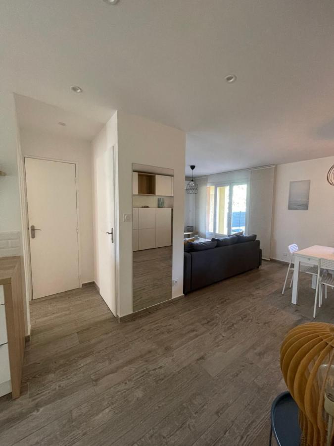 Appartement Proche Mer Avec Terrasse Et Jardin Privatif Hyères Eksteriør billede